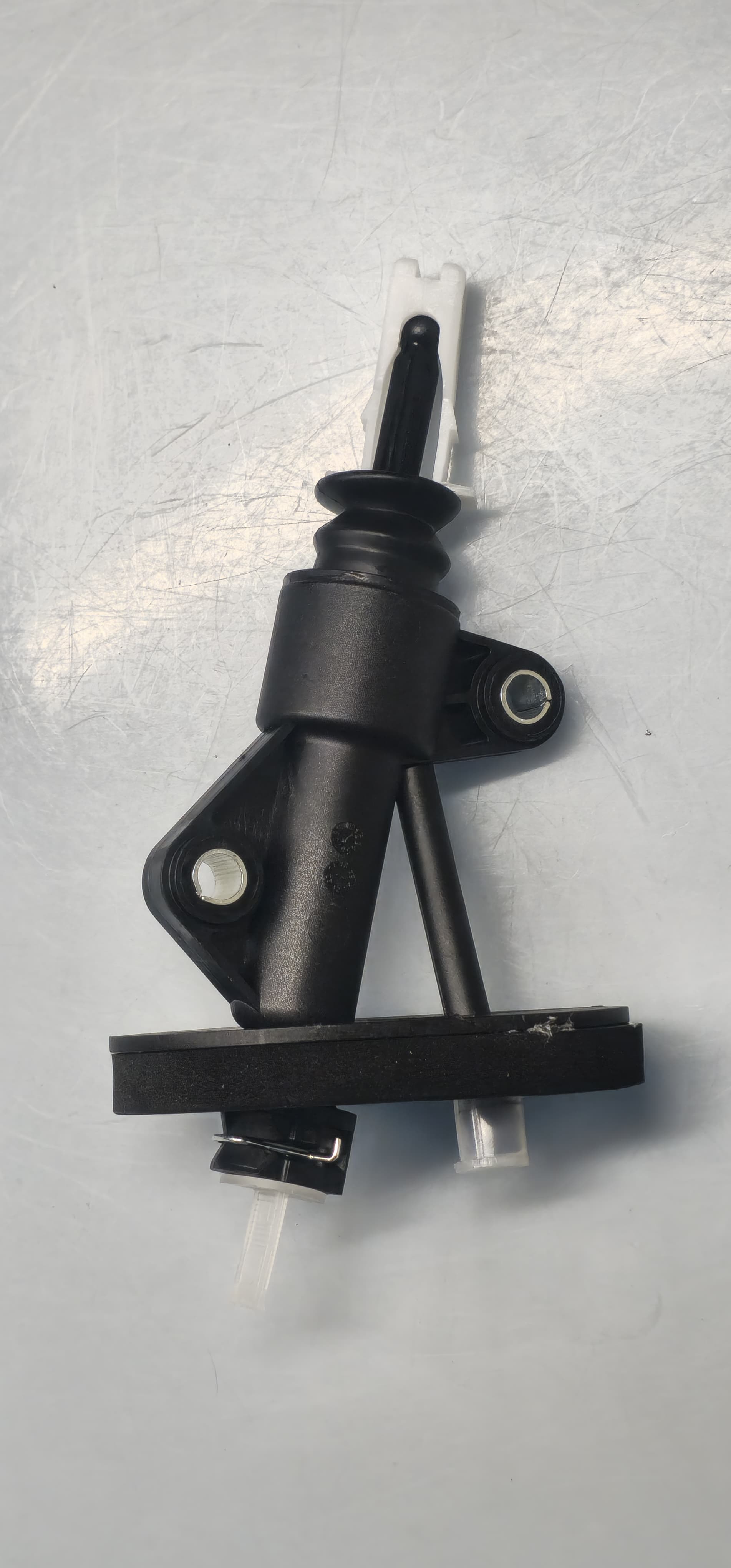 BOMBA DE CLUTCH SONIC 1.6 2012-2017